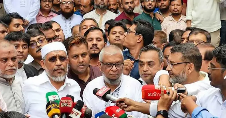 আদালতে বাবর
